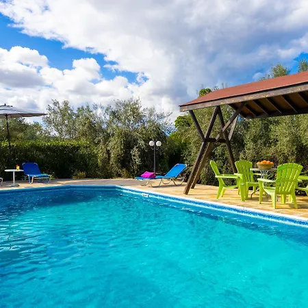 Βίλα Charoula Thio Πόλη