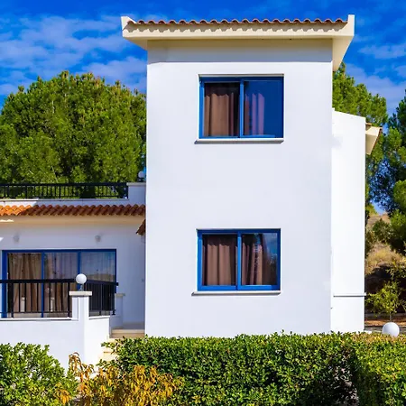 Βίλα Charoula Thio *