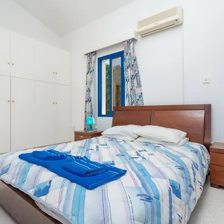 Vilă Charoula Thio Polis