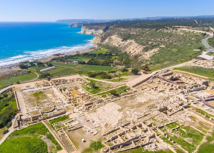 Charoula Thio ヴィラ Polis